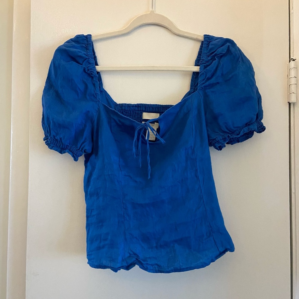 H & M Linen Top 💙